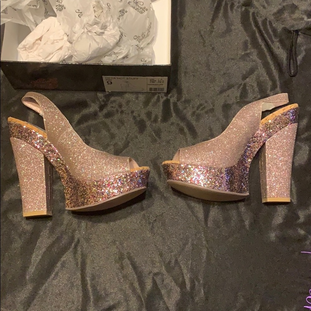 Naughty Monkey HEYA HOT STUFF platform heels